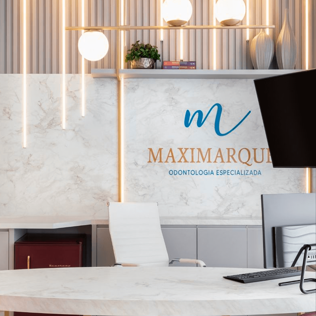 Maximarques Odontologia | Implantes e Dentista em Gaspar 29.