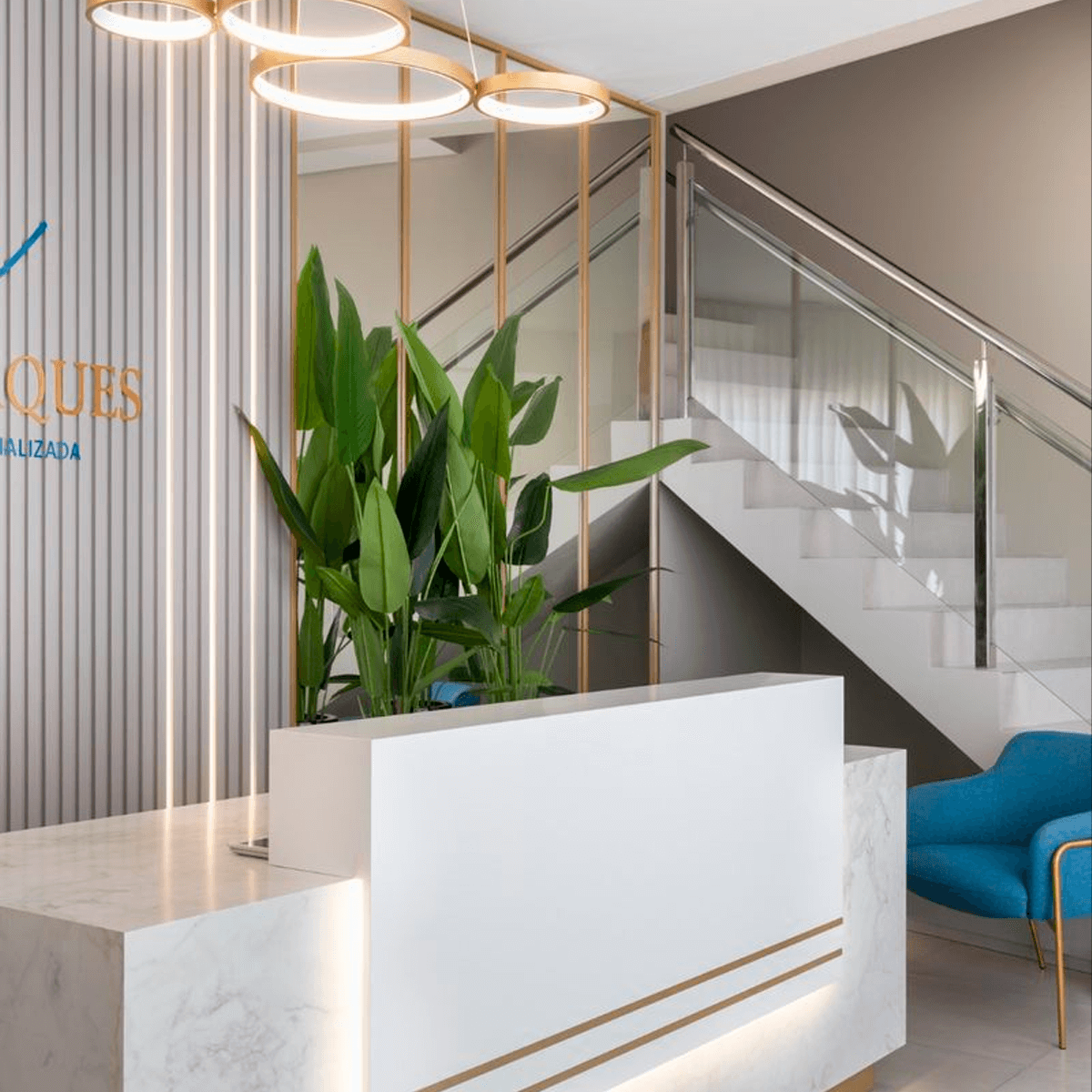 Maximarques Odontologia | Implantes e Dentista em Gaspar 33.