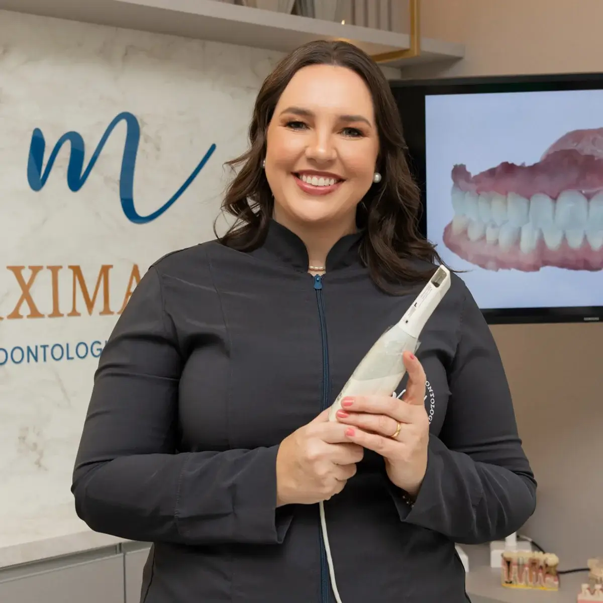 Maximarques Odontologia | Implantes e Dentista em Gaspar 34.